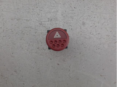 BOUTON DE WARNING PEUGEOT 106