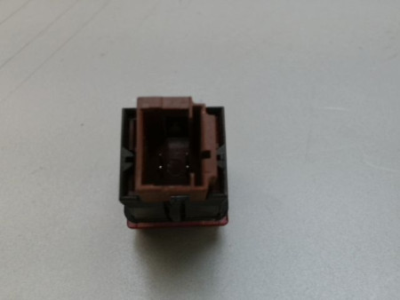 BOUTON DE WARNING PEUGEOT 207