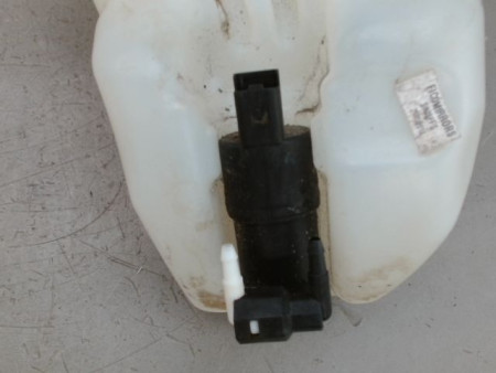 RESERVOIR LAVE-GLACE AVANT PEUGEOT 2008