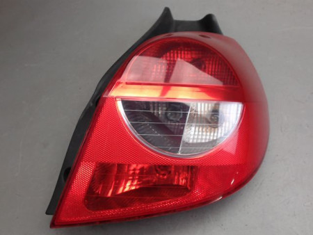 FEU ARRIERE DROIT RENAULT CLIO