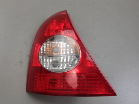 FEU ARRIERE GAUCHE  RENAULT CLIO
