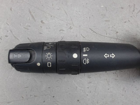 COMMANDE CLIGNOTANT PEUGEOT 607