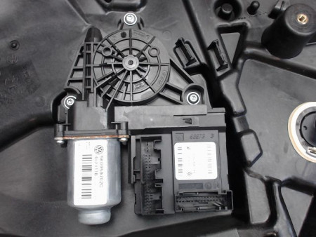 MECANISME LEVE-GLACE AVANT DROIT VOLKSWAGEN GOLF