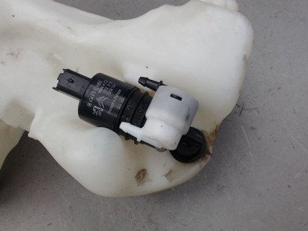 RESERVOIR LAVE-GLACE AVANT PEUGEOT 3008