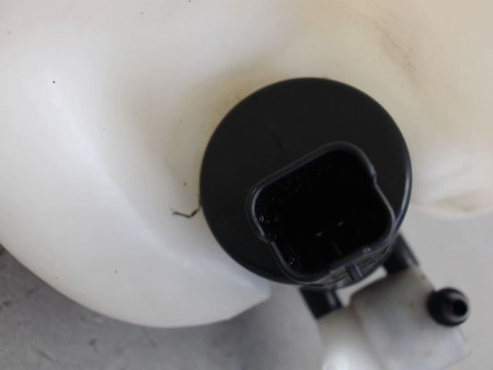 RESERVOIR LAVE-GLACE AVANT PEUGEOT 3008