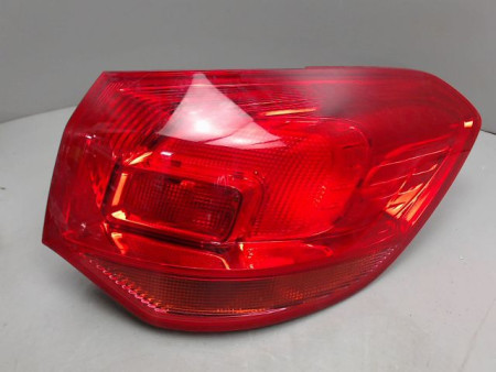 FEU ARRIERE DROIT OPEL ASTRA