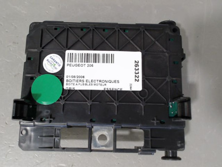 BOITE A FUSIBLES PEUGEOT 206