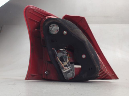 FEU ARRIERE DROIT TOYOTA YARIS