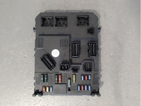 BOITIER GESTION HABITACLE PEUGEOT 206
