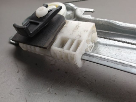 MECANISME LEVE-GLACE ARRIERE DROIT RENAULT CLIO