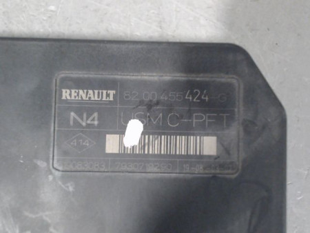 BOITE A FUSIBLES RENAULT MEGANE