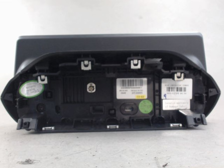 ECRAN GPS PEUGEOT 208