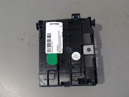 BOITE A FUSIBLES PEUGEOT 407