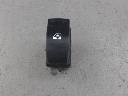 COMMANDE LEVE-GLACE PORTE AVD RENAULT MEGANE