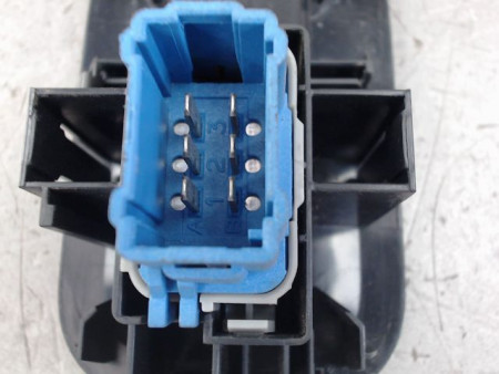 COMMANDE LEVE-GLACE PORTE AVD RENAULT KANGOO