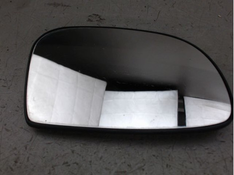 GLACE RETROVISEUR EXT D CITROEN SAXO