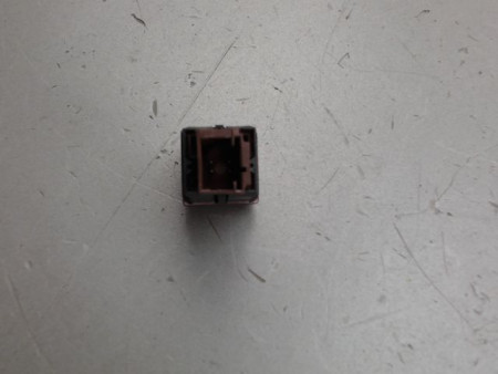 BOUTON DE WARNING PEUGEOT 207