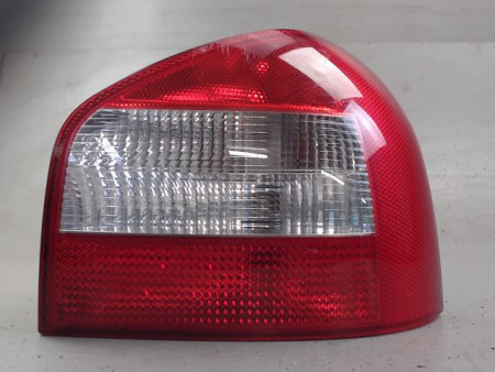 FEU ARRIERE DROIT AUDI A3
