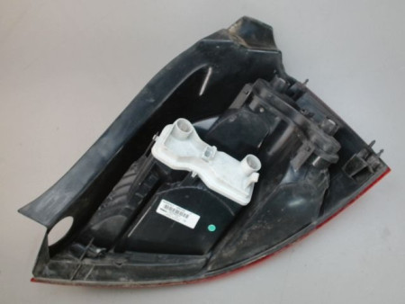 FEU ARRIERE GAUCHE  RENAULT MEGANE