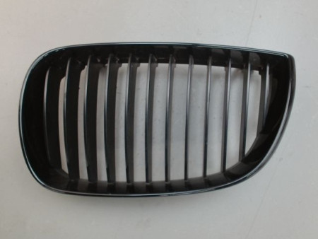 GRILLE CALANDRE GAUCHE B.M.W. SERIE 1