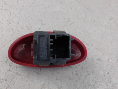BOUTON DE WARNING PEUGEOT 206