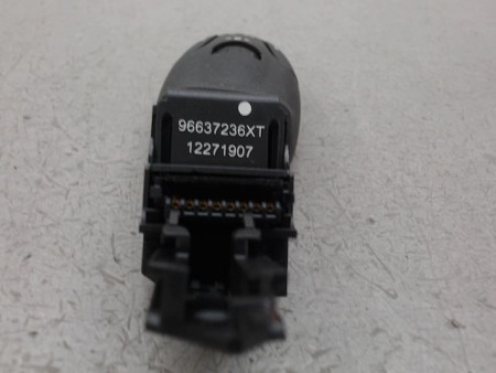 COMMANDE AUTORADIO PEUGEOT 3008