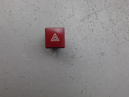 BOUTON DE WARNING PEUGEOT 206