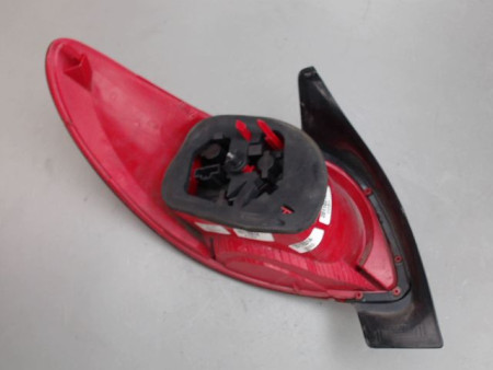 FEU ARRIERE DROIT PEUGEOT 206