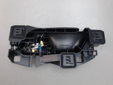POIGNEE INTERIEURE PORTE AVANT DROIT PEUGEOT 208