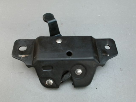 SERRURE HAYON  PEUGEOT 106