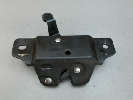 SERRURE HAYON  PEUGEOT 106