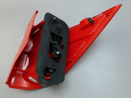 FEU ARRIERE GAUCHE  PEUGEOT 1007