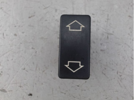 COMMANDE LEVE-GLACE PORTE AVG CITROEN SAXO