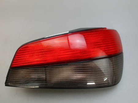 FEU ARRIERE DROIT PEUGEOT 306