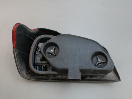 FEU ARRIERE DROIT PEUGEOT 306