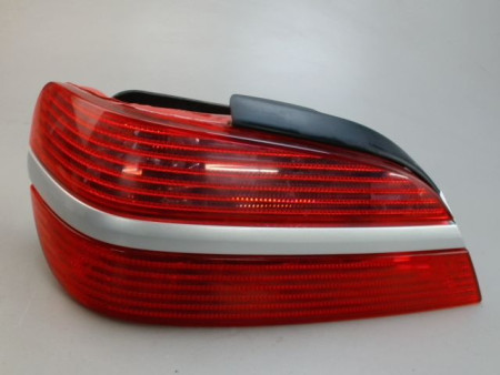 FEU ARRIERE GAUCHE  PEUGEOT 406