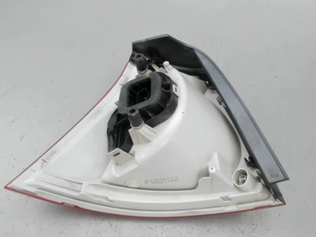 FEU ARRIERE DROIT VOLKSWAGEN GOLF