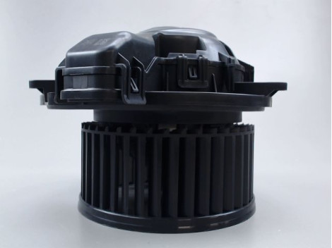 MOTEUR VENTILATEUR CHAUFFAGE B.M.W. SERIE 1