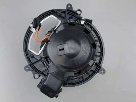 MOTEUR VENTILATEUR CHAUFFAGE B.M.W. SERIE 1