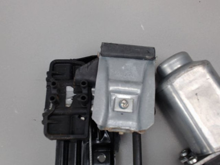 MECANISME LEVE-GLACE AVANT DROIT SEAT IBIZA