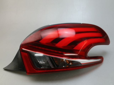 FEU ARRIERE DROIT PEUGEOT 208