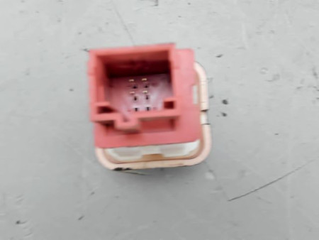 BOUTON DE WARNING PEUGEOT 1007