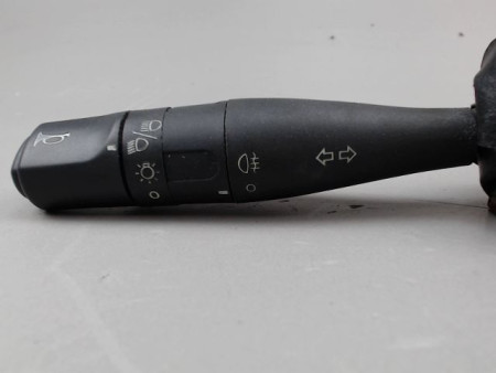 COMMANDE CLIGNOTANT PEUGEOT 106