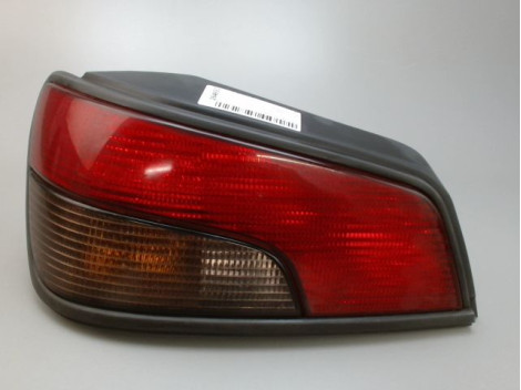 FEU ARRIERE GAUCHE  PEUGEOT 306