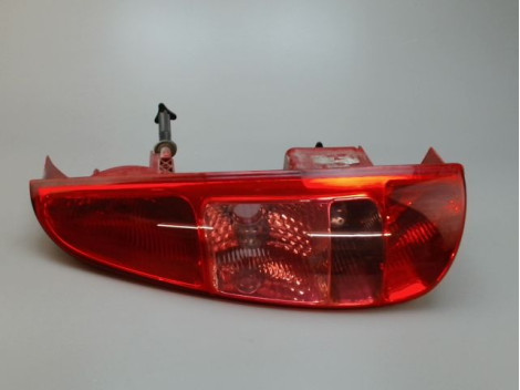 FEU ARRIERE DROIT PEUGEOT 807