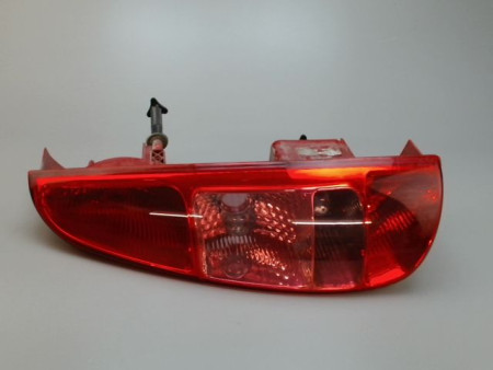 FEU ARRIERE DROIT PEUGEOT 807