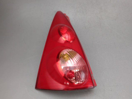 FEU ARRIERE GAUCHE  PEUGEOT 107