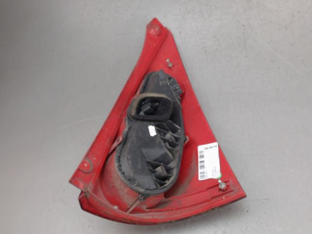 FEU ARRIERE GAUCHE  PEUGEOT 107