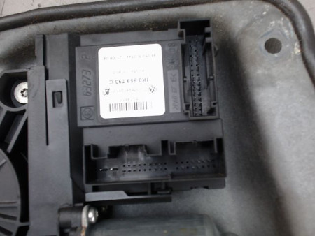 MECANISME LEVE-GLACE AVANT GAUCHE VOLKSWAGEN GOLF