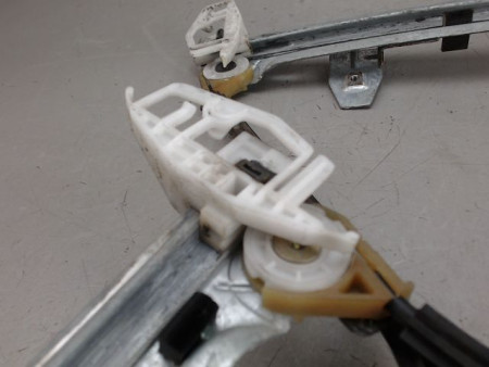 MECANISME LEVE-GLACE AVANT GAUCHE CITROEN XSARA